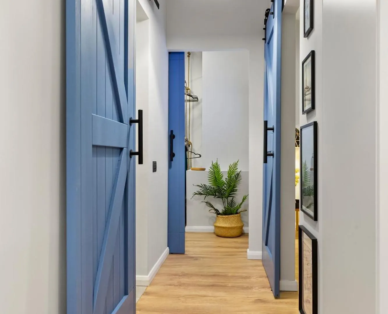 Tova Pearl - Cozy, Modern 2Br Apt, Dt, Ultracentral, Chabad Across Street, 20 Min Walk To Old Town Bükreş